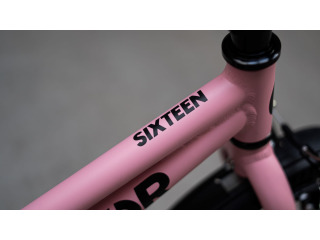 Inedor Sixteen 16" 2024 Pink Candy